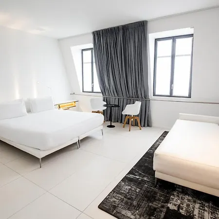 Hotel C2 5*